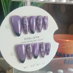 Cat Eye Purple Floral Press-On Nails